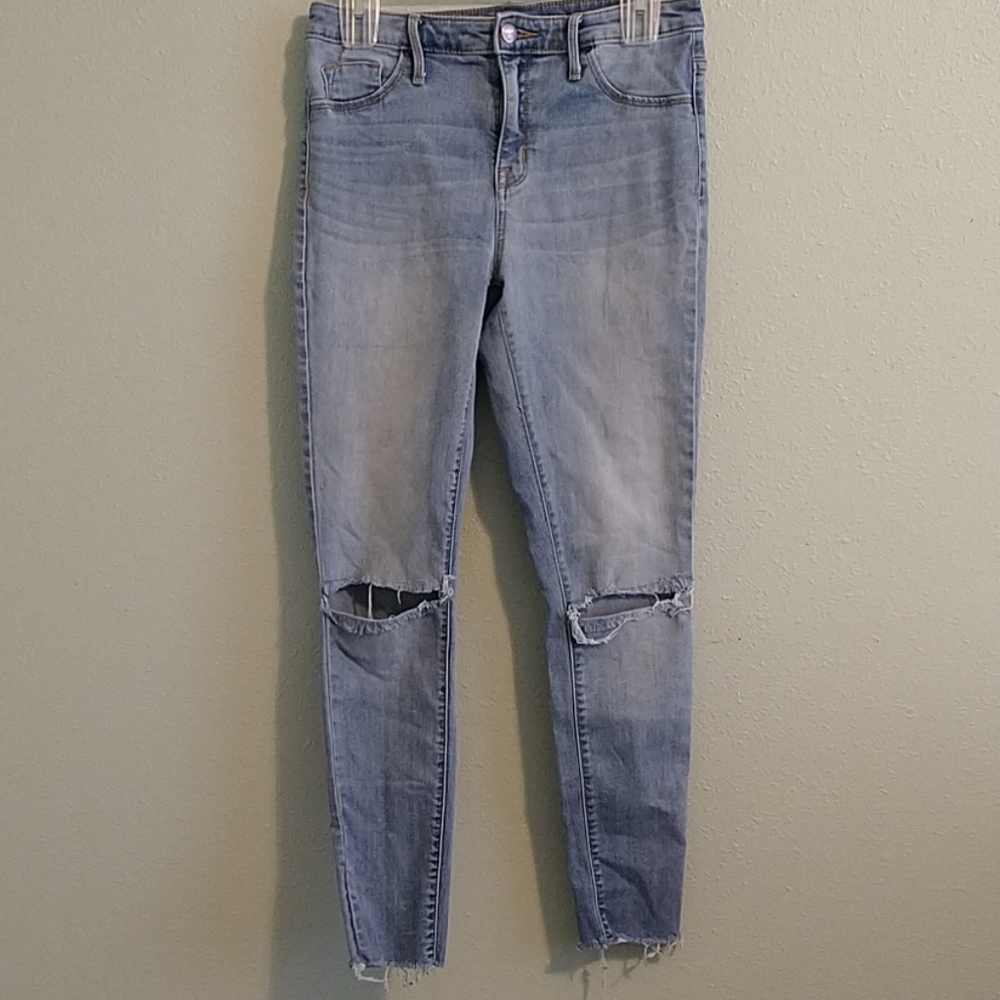 High waisted light washed jeans